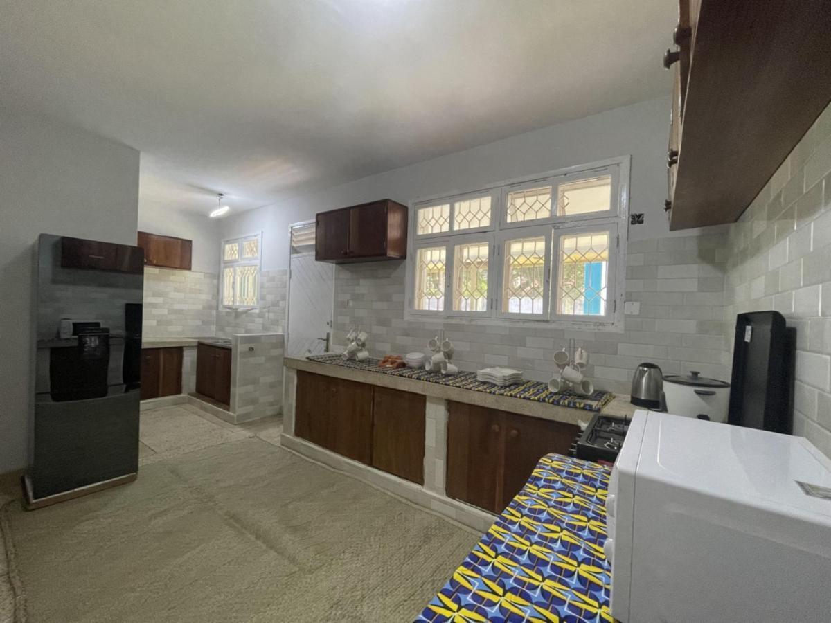 דאר א-סאלאם Gallivanters Hostel מראה חיצוני תמונה