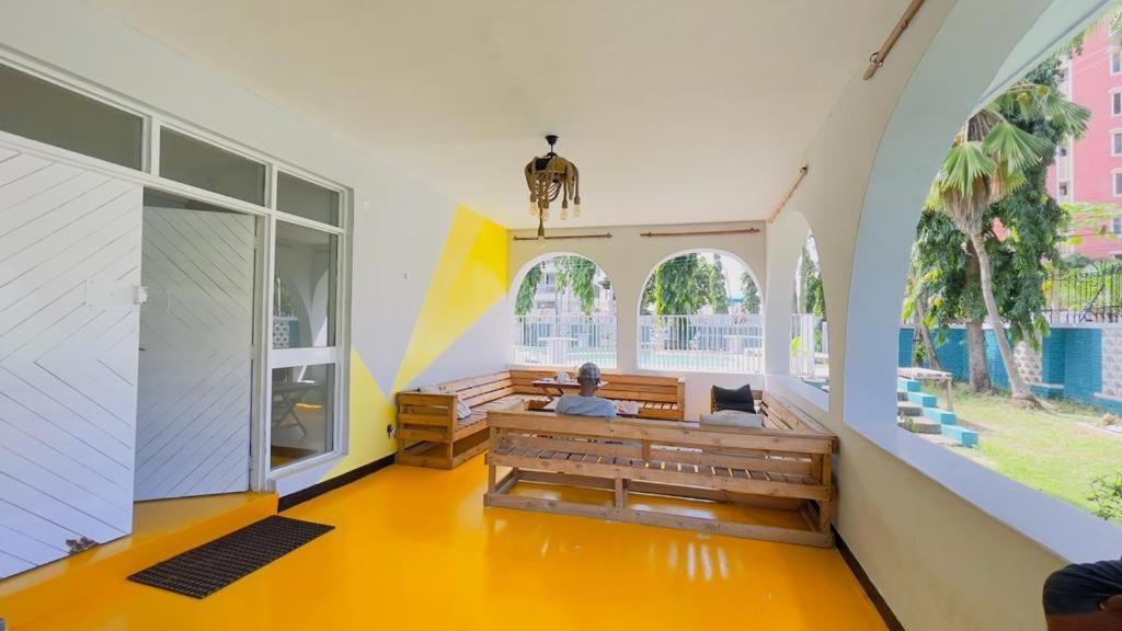 דאר א-סאלאם Gallivanters Hostel מראה חיצוני תמונה