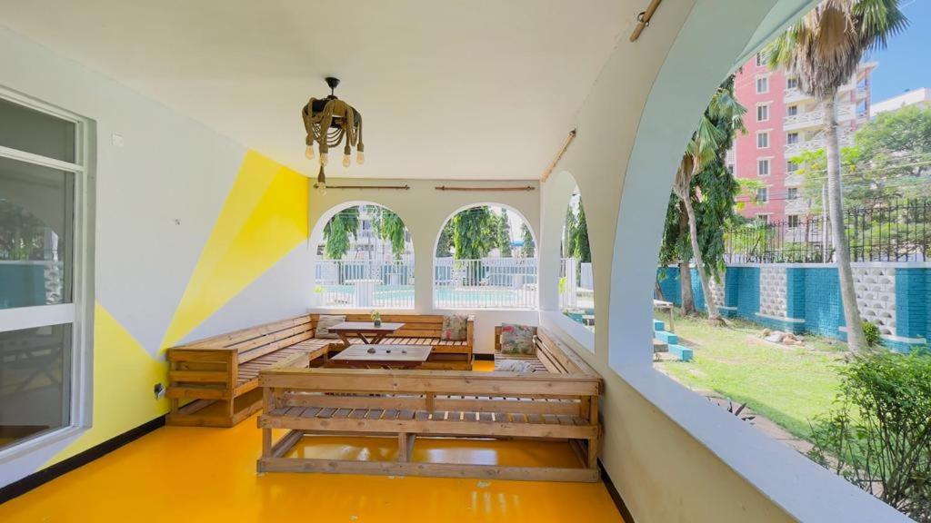 דאר א-סאלאם Gallivanters Hostel מראה חיצוני תמונה
