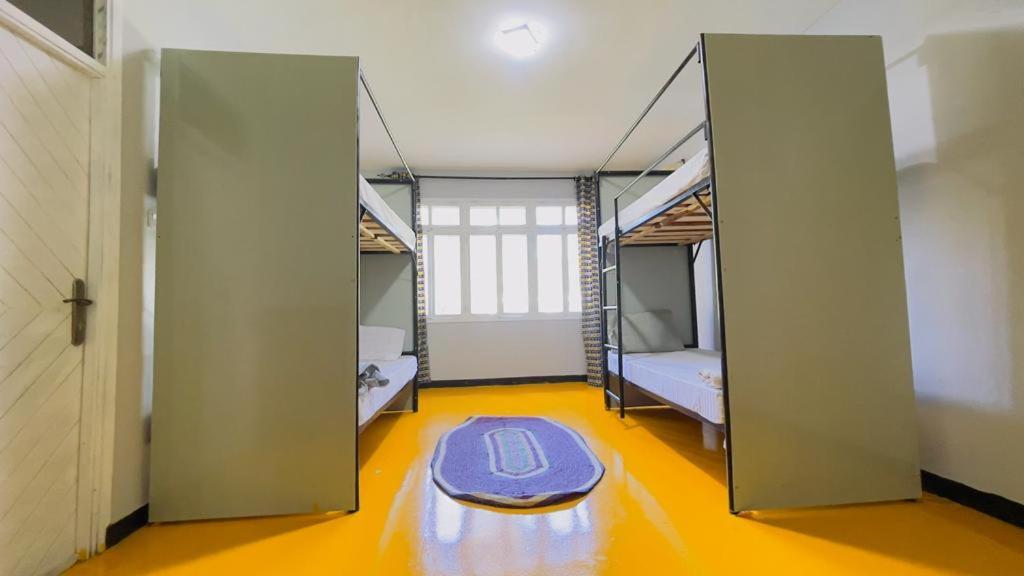 דאר א-סאלאם Gallivanters Hostel מראה חיצוני תמונה