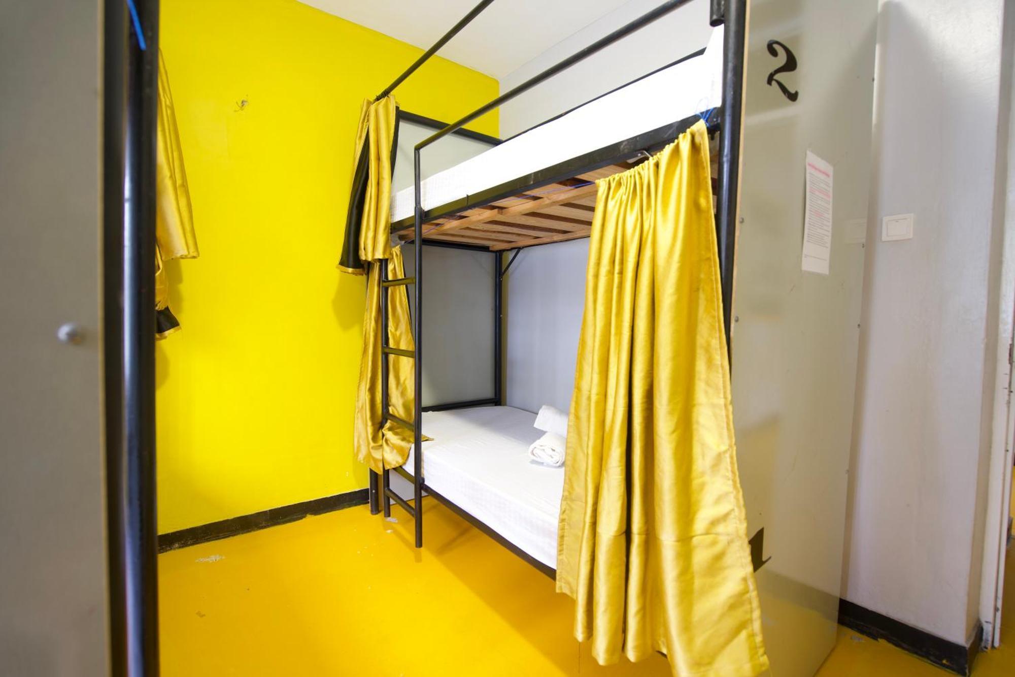 דאר א-סאלאם Gallivanters Hostel מראה חיצוני תמונה